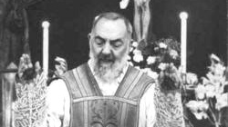20110918230715-padre-pio-y-garabandal.jpg